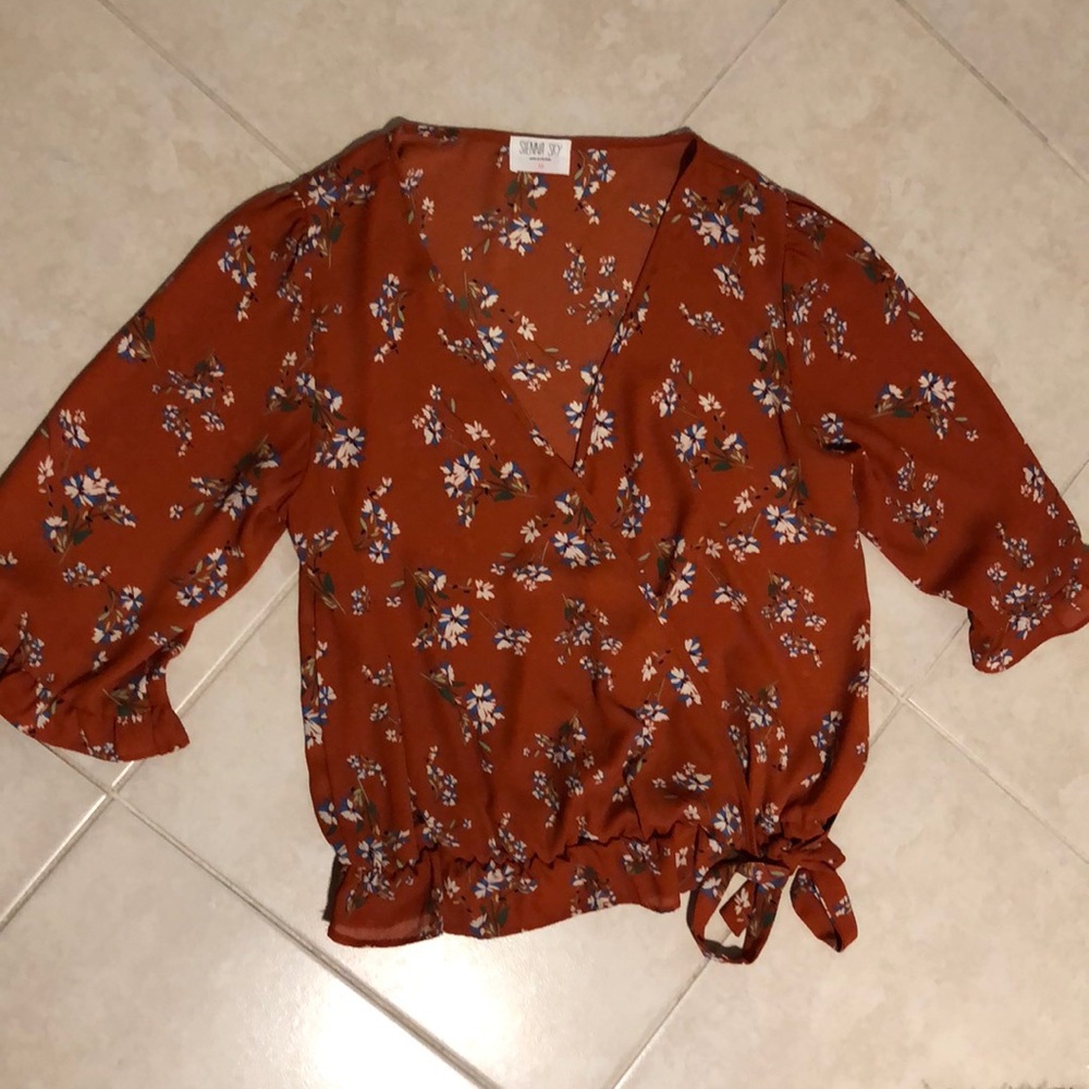 Ladies 3/4 sleeve blouse